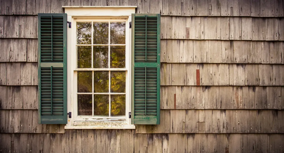 Cedar shingle cladding on a New England home