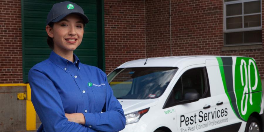 JP Pest tech and van